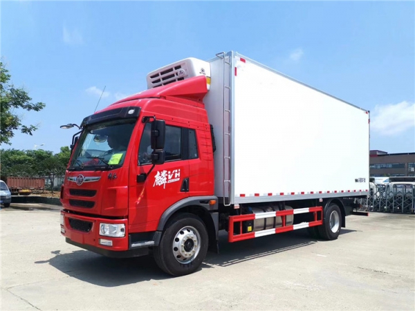（国六）6.8米解放麟VH冷藏车