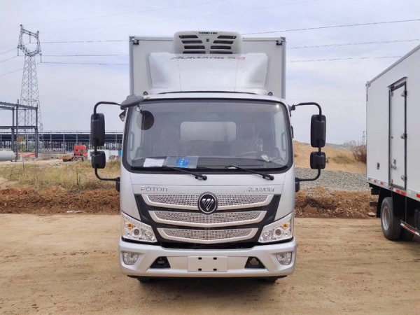  （国六）4.2米福田欧马可S3宽体冷藏车