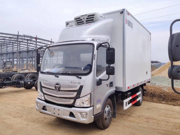  （国六）4.2米福田欧马可S3宽体冷藏车