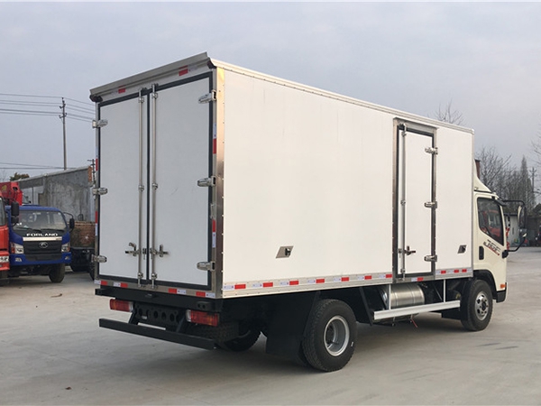 解放虎VJ6F 5.2米冷藏车