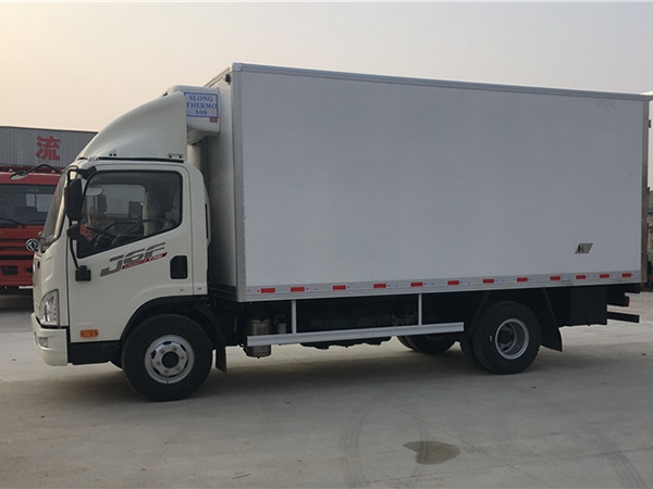解放虎VJ6F 5.2米冷藏车