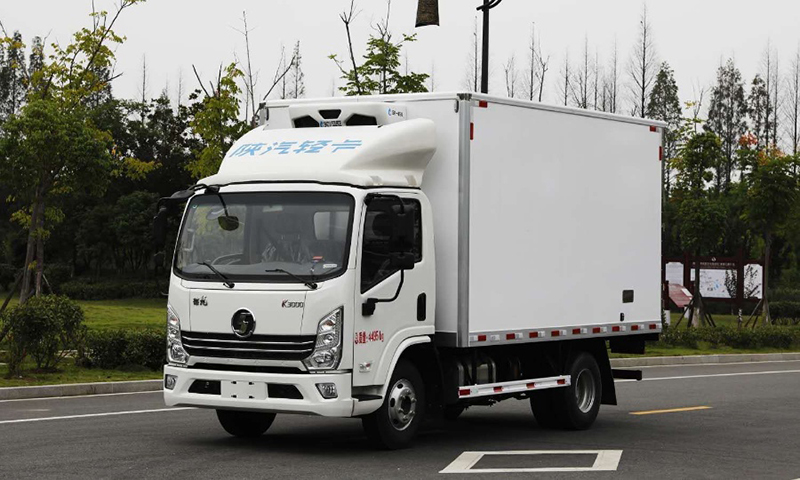 陕汽德龙国六130马力冷藏车