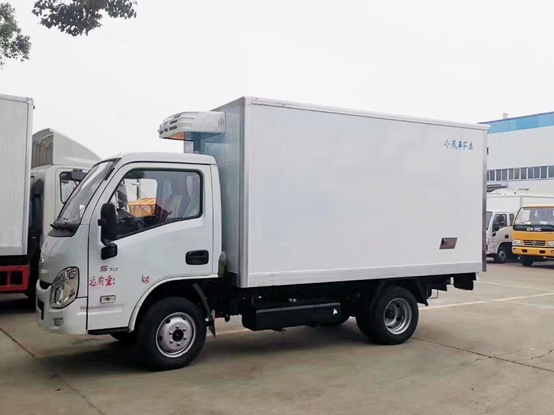 国六 跃进小福星S70汽油冷藏车