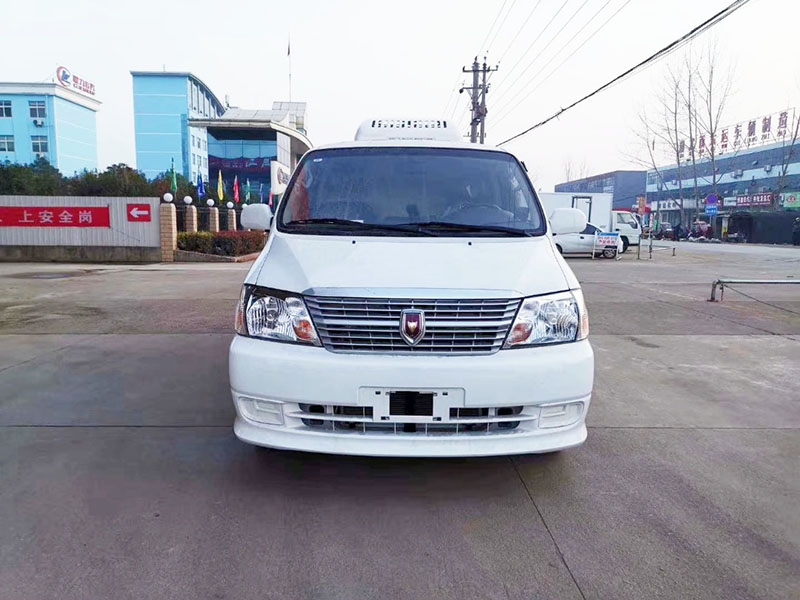 国六 金杯新快运面包冷藏车