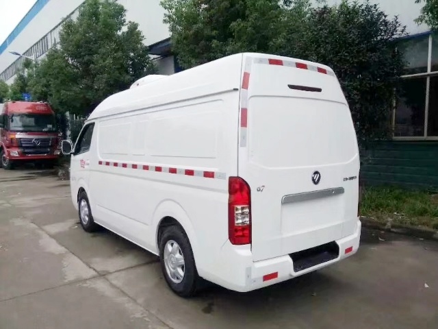 国六 福田G7汽油面包冷藏车