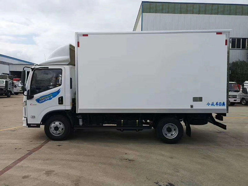 国六 跃进C500自动挡冷藏车