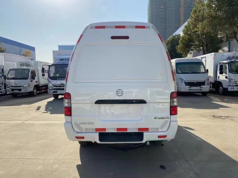 国六金旅面包冷藏车（汽油款）